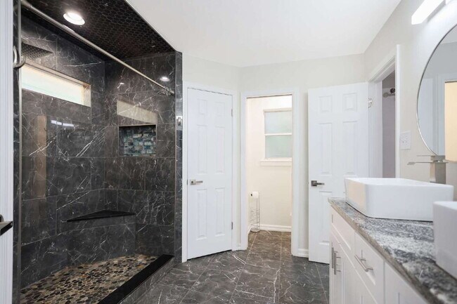 Building Photo - Updated 3 Bed / 2 Bath One-Story Home in San Antonio – Glen Wood Subdivision