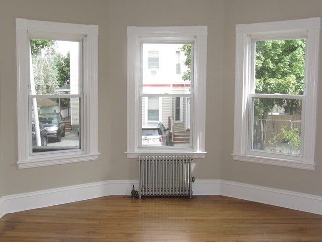 Building Photo - 2 Sturgis St