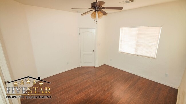 Building Photo - 1733 Pyxis St