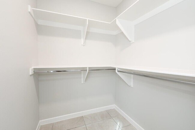 Building Photo - 7126 Rosson Rd