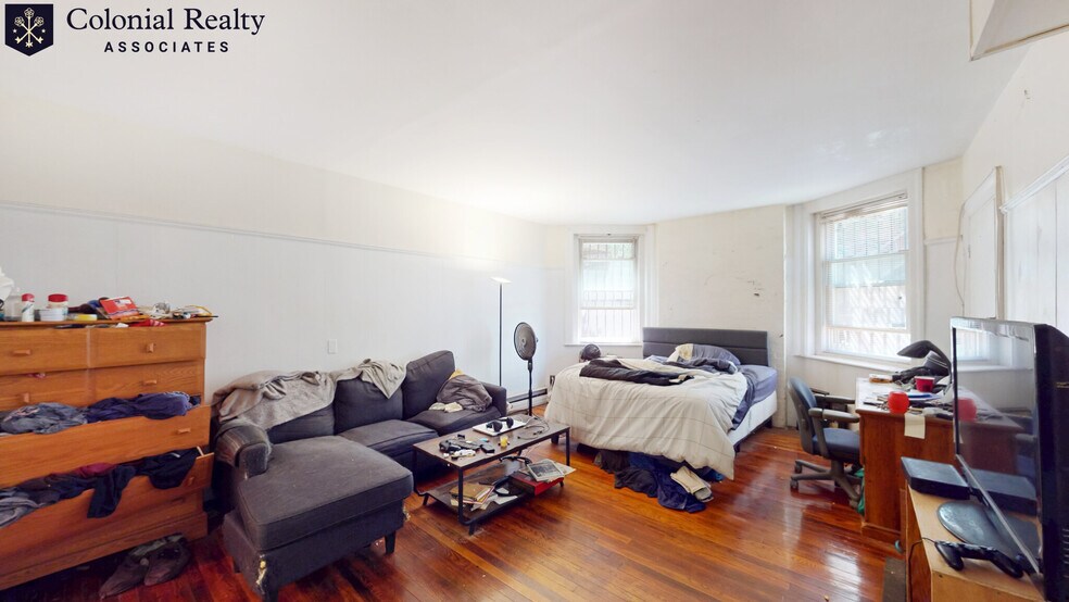 Building Photo - 1069 Beacon St