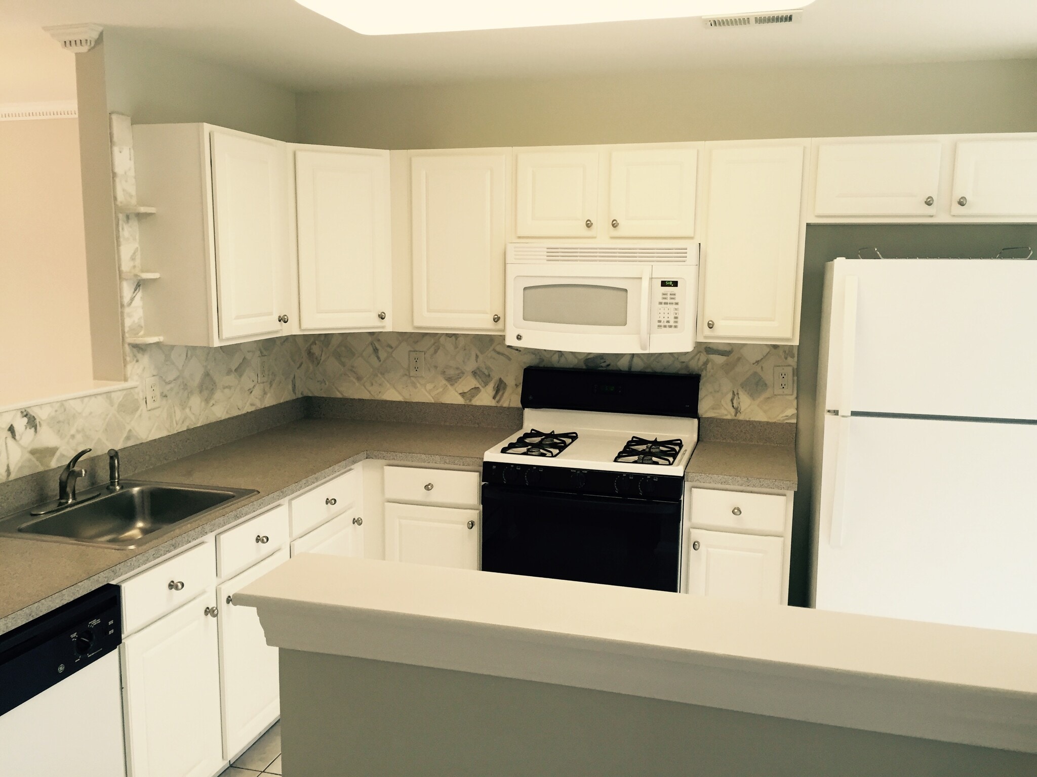 Building Photo - 20 Puchala Dr