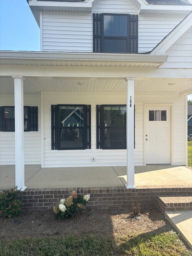 Building Photo - 158 Apache Ln