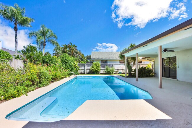 Building Photo - 85 Hickory Hill Rd