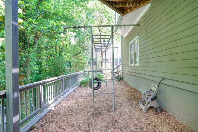 Building Photo - 958 Glenverness Dr