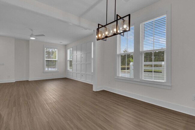 Building Photo - Stunning 3 Bed, 3.5 Bath End-Unit Townhome for Rent in Midtown Nexton —