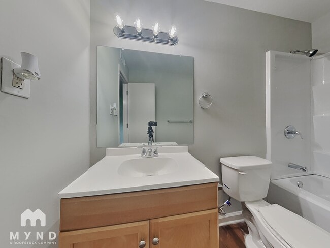 Building Photo - 3622 Bardot Dr