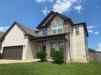 Building Photo - Beautiful Home! 4 Bed 2.5 Bath! Rossview S...
