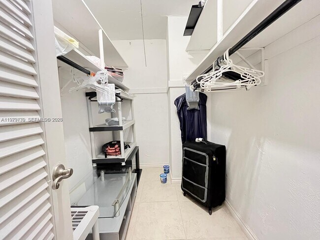 Building Photo - 10185 Collins Ave