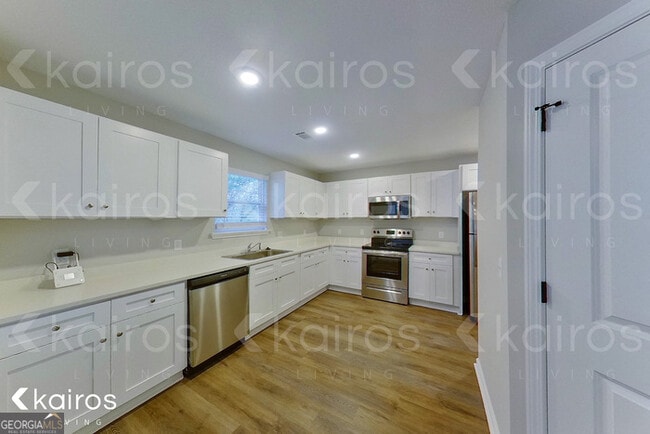 Building Photo - 148 Cottage Grove Rd