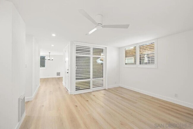 Building Photo - 325 S Sierra Ave