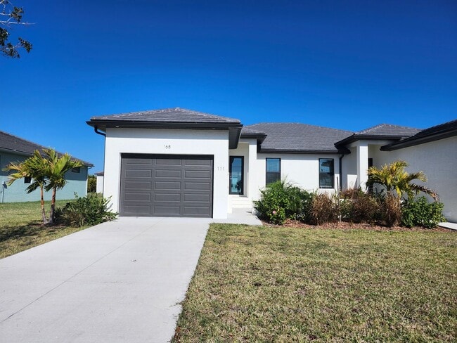 Building Photo - Brand New Duplex