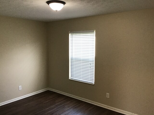 Building Photo - 6523 Pheasant Valley Rd