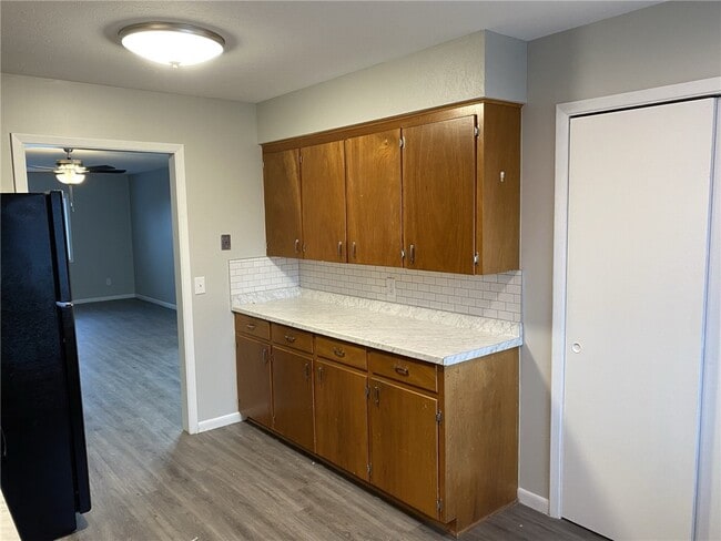 Building Photo - 14901 Dutchmans Dr