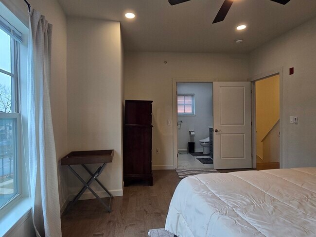 Building Photo - 2009 Symmes Cir