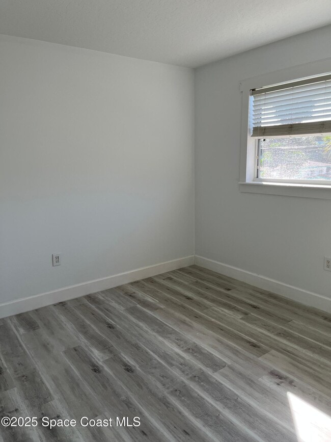 Building Photo - 307 Adams Ave