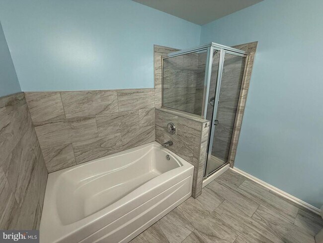 Building Photo - 2051 Astilbe Way