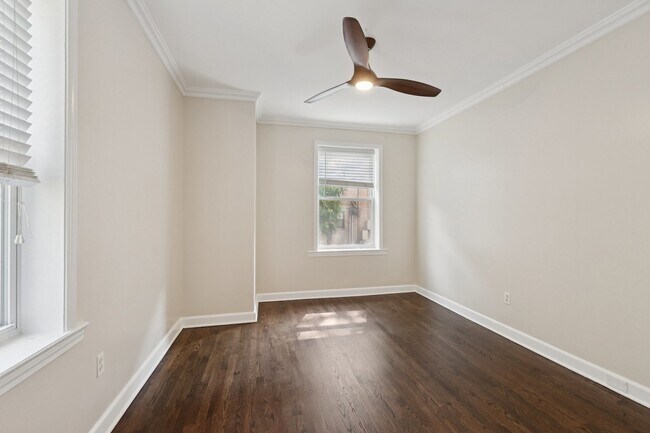 Building Photo - 5955 N Winthrop Ave