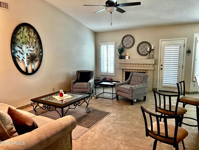 Building Photo - 3630 E Goldfinch Gate Ln