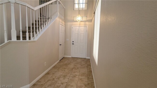 Building Photo - 1109 Scenic Crest Dr