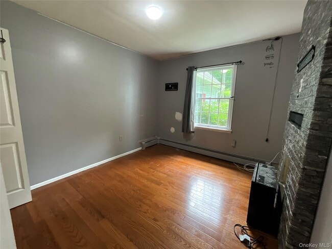 Building Photo - 22 Dogwood Dr