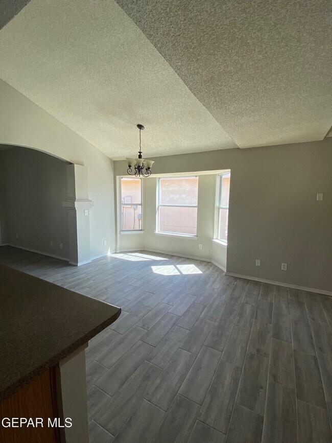 Building Photo - 12732 Tierra Pueblo Dr