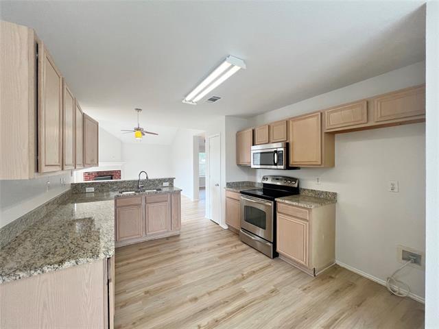 Building Photo - 6905 Fairfield Dr
