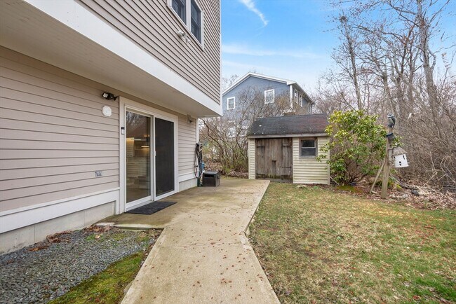 Building Photo - 5 St Anthonys Ln