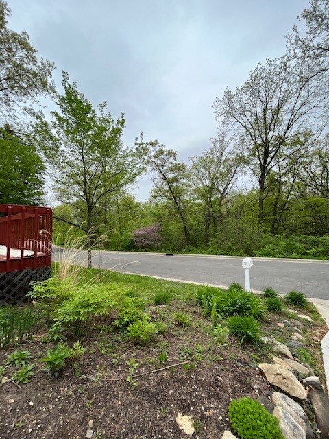 Building Photo - 122 N Kenosha Dr