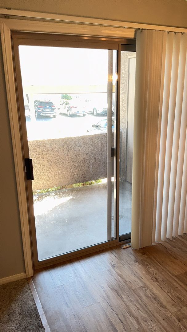 Building Photo - Condo 2 bedroom 2 bathroom Gated Entrance