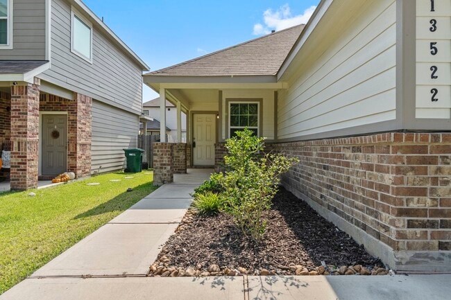 Building Photo - 13522 Luke Pr Ct