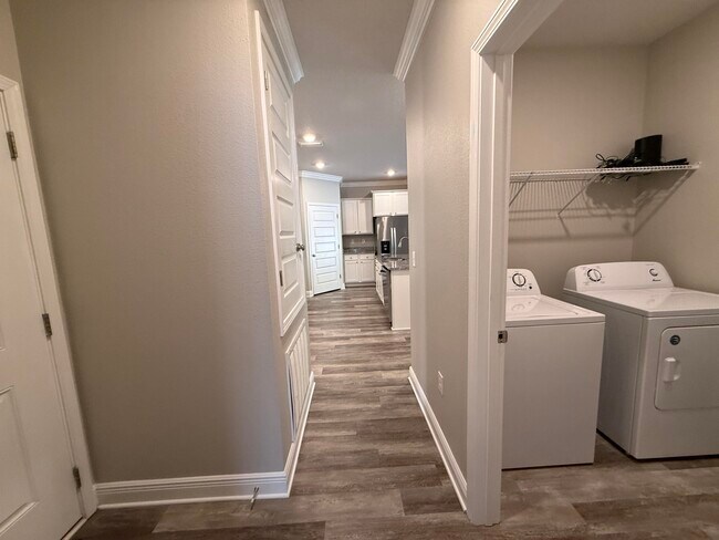 Building Photo - 491 Lightning Bug Ln