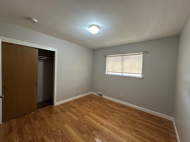 Building Photo - 5538 Rich Rd