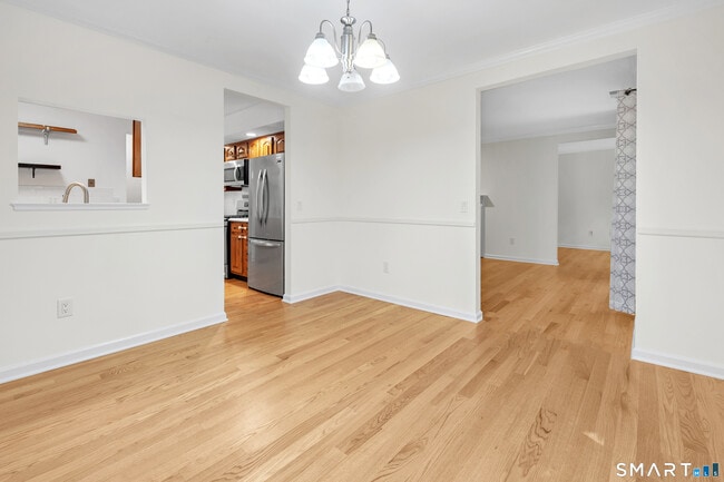 Building Photo - 259 Mayfield Dr