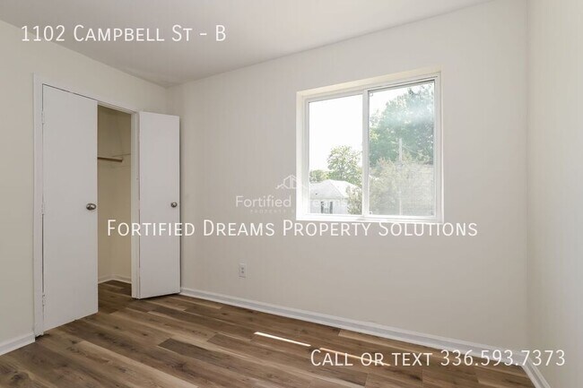Building Photo - 1102 Campbell St