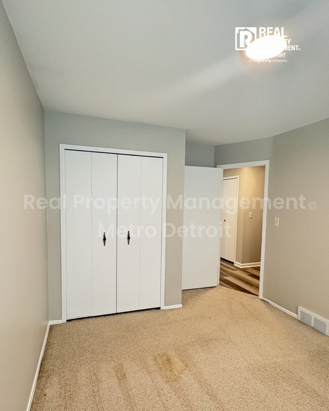 Building Photo - 2651 Arrowhead Dr