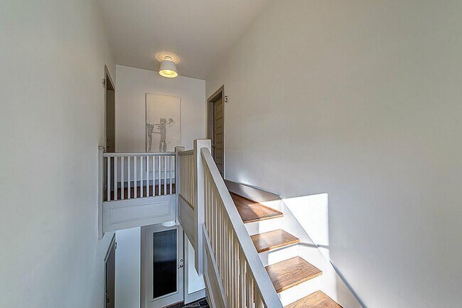 Building Photo - 1509 Holman St