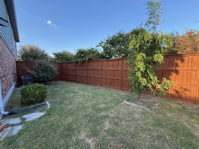 Building Photo - 9724 Wolf Creek Dr