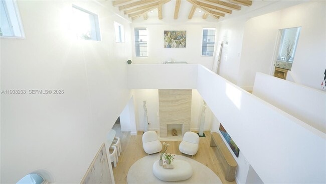 Building Photo - 1201 NE 85th St