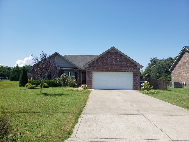 Beautiful brick 1500 sq ft home with 2 car garage and fenced backyard. in great neighborhood. - 820 Laramie Ct