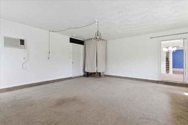 Building Photo - Grist Mill Estates - Hampton
