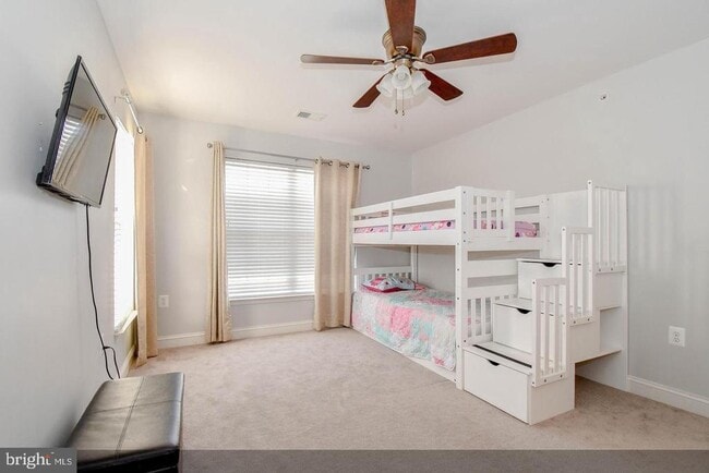 Building Photo - 15260 Rosemont Manor Dr