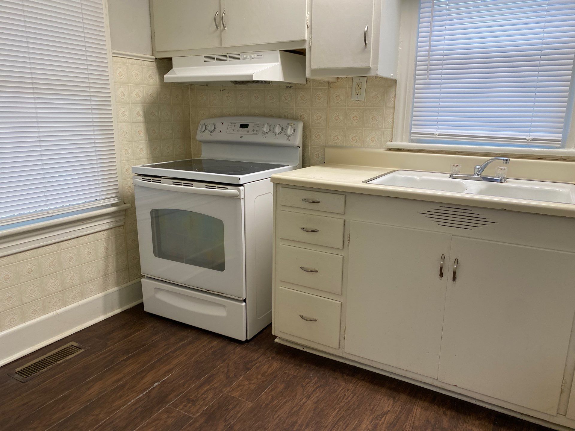 Building Photo - 36 Bryant St