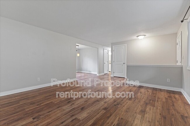 Building Photo - 5860 SW 191st Ave