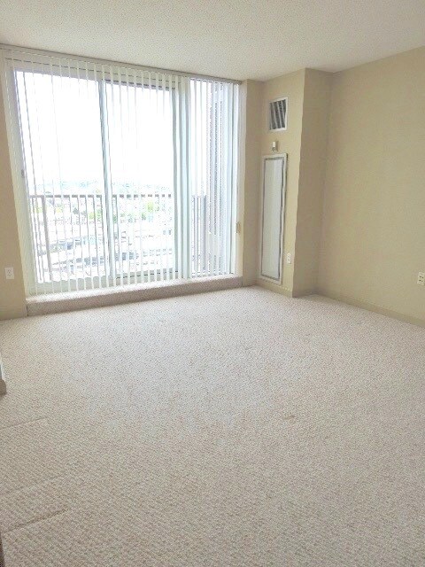 Building Photo - 10 Museum Way