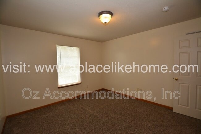 Building Photo - 5200 Hardy Ct