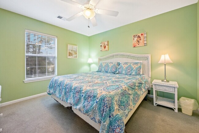 Building Photo - 598 Blue Stem Dr