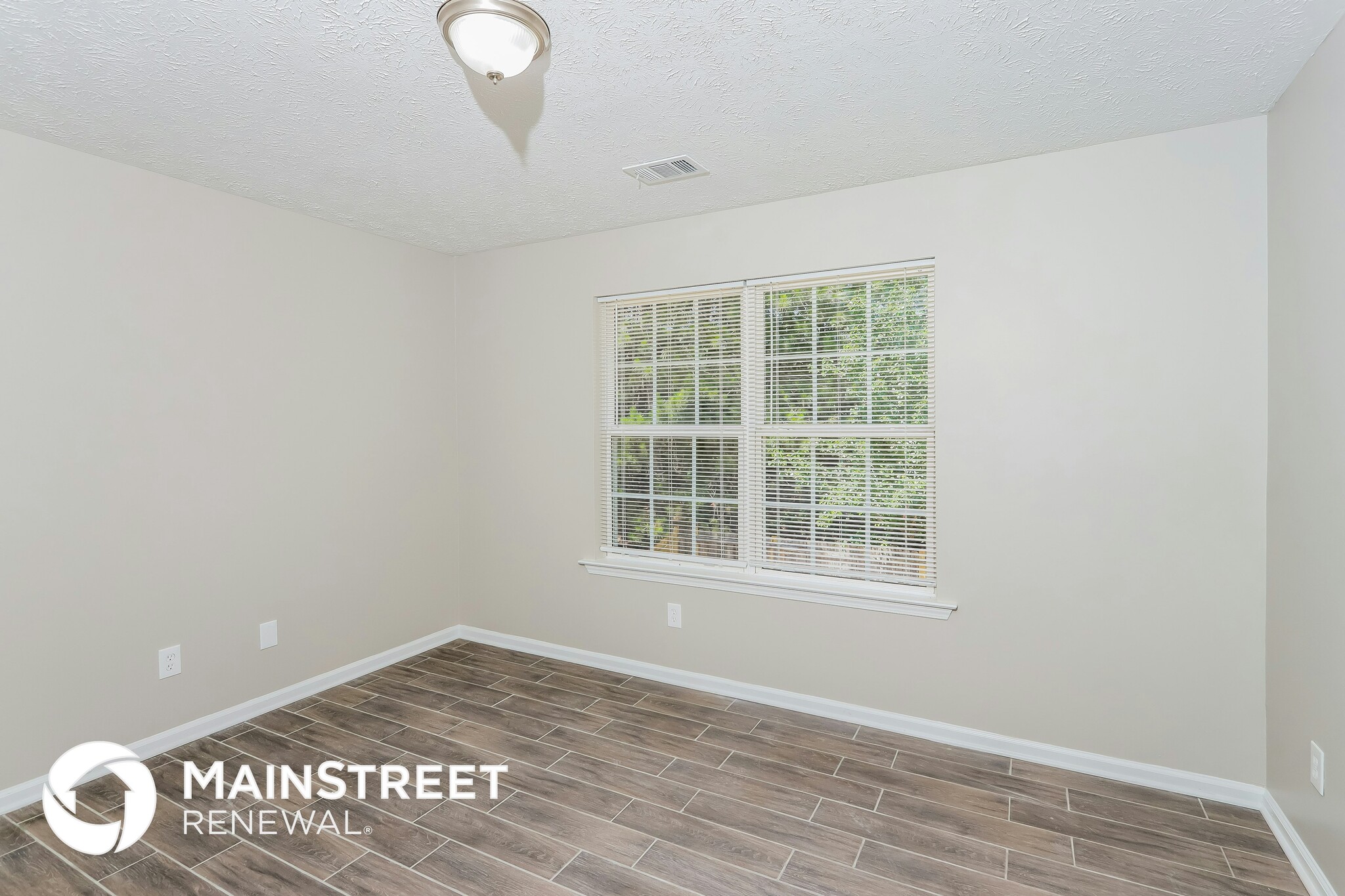 Building Photo - 1416 Buckingham Pl