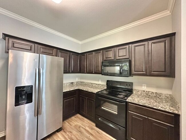 Building Photo - Available Now! 3 Bed 2 Bath in Flint!