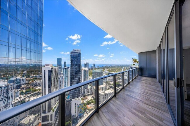Building Photo - 801 S Miami Ave